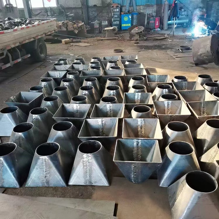 偏心316/304鋼制焊接天方地圓碳鋼通風管道接口的生產與應用